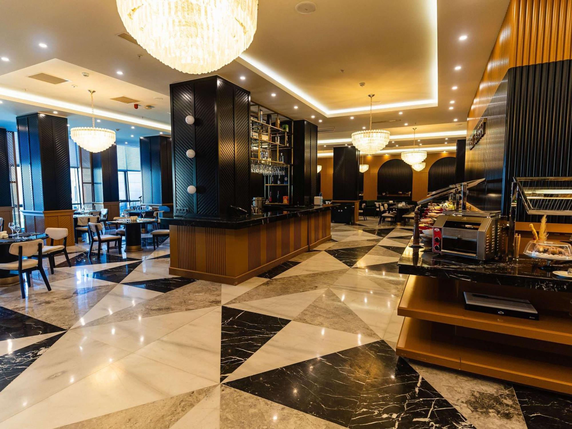 Mercure Baku City 외부 사진